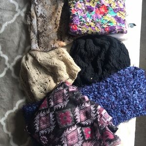 Beanies and scarves bundle!